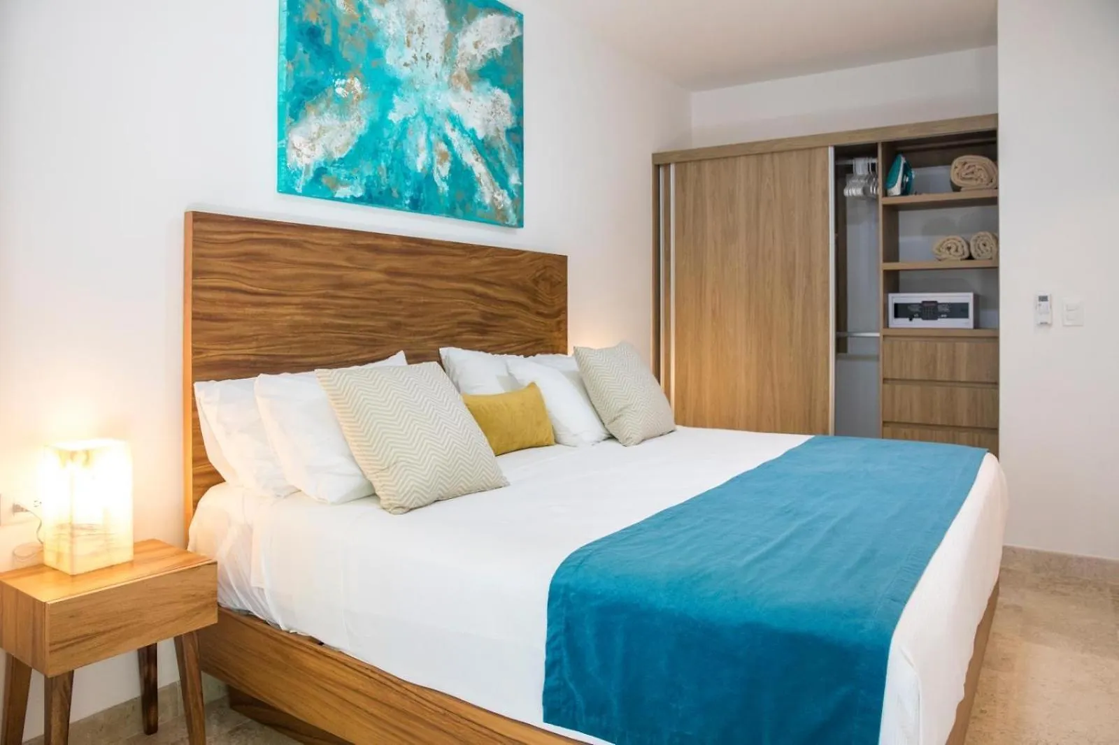 2 Bedrooms In The Beautiful Ipana Playa del Carmen Mexico